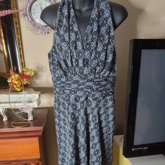 Evan-Picone Black White Patterned Halter Neck Dress Ruched Waist Size 12 - Picture 1 of 10
